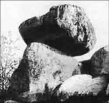 Летучий камень. Фото С.Чернолусского 1929г.
